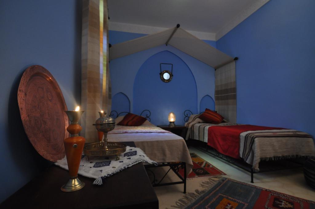 Riad La Famille Marrakesh Room photo